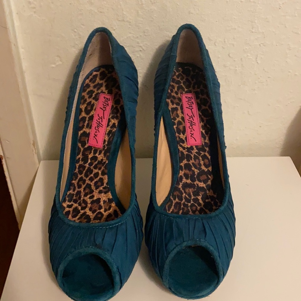 Vintage Betsey Johnson Winona heel - Picture 3 of 7